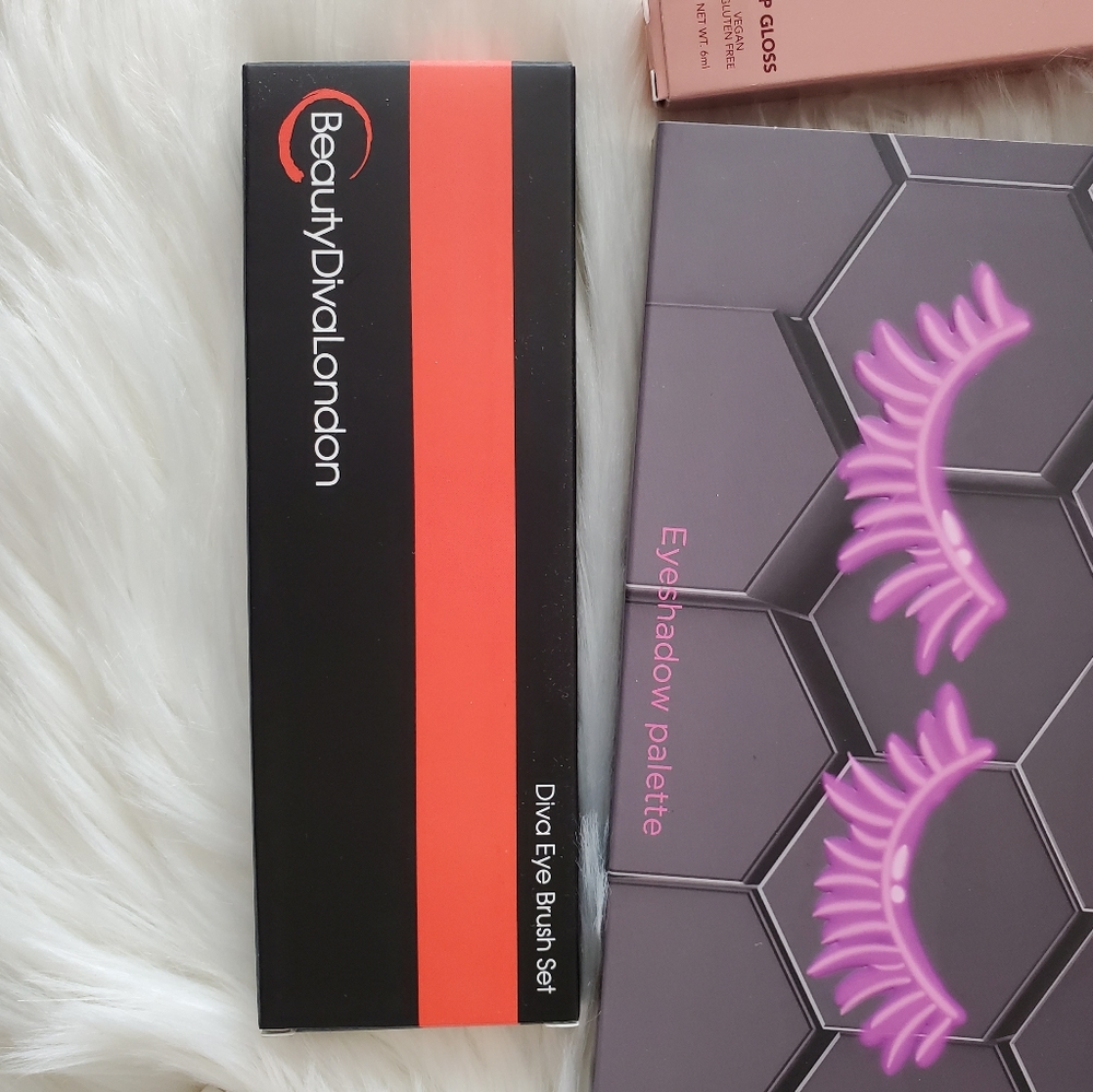 Makeup bundle set - Picture 3 of 11